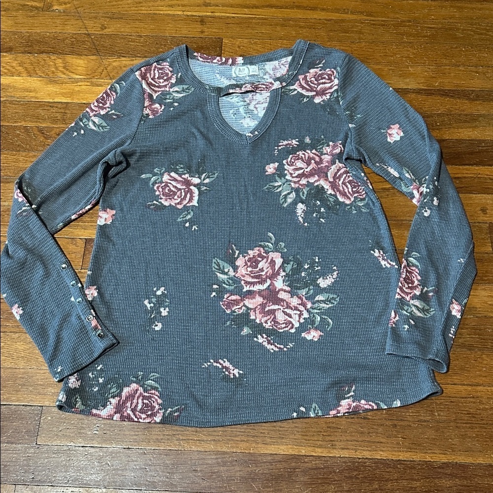 Maurices 24/7 Gray and Pink Floral Waffle Knit Top, Large
